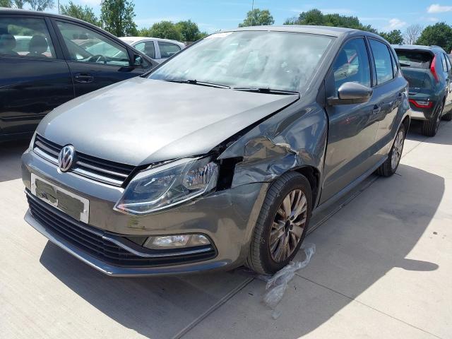 VOLKSWAGEN POLO SE TS 2015