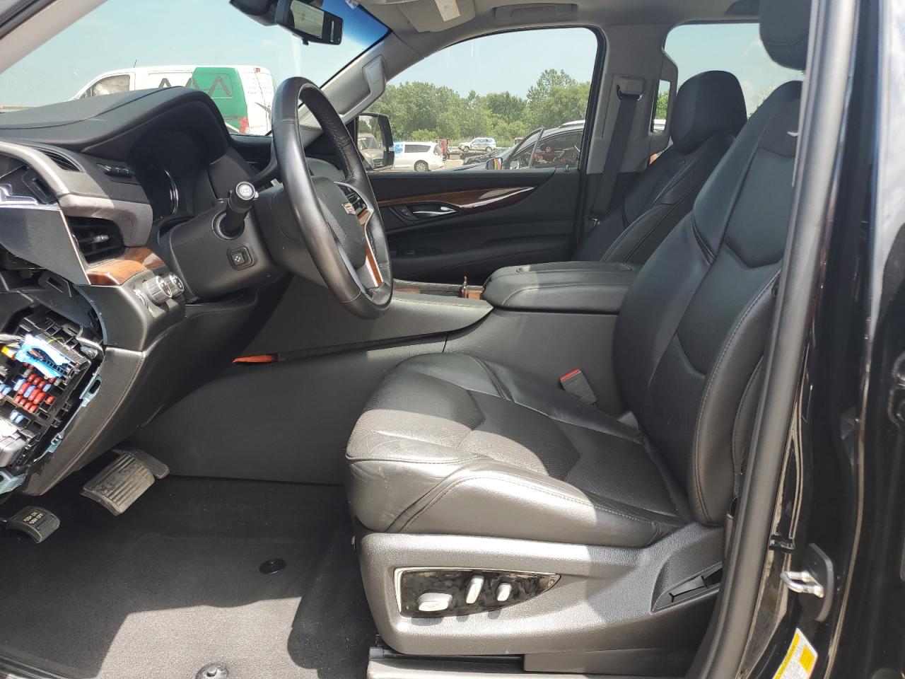 2019 Cadillac Escalade Esv Luxury VIN: 1GYS4HKJ5KR168582 Lot: 62559395