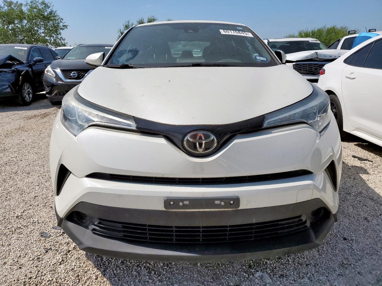 NMTKHMBX3JR030982 TOYOTA C-HR 2018