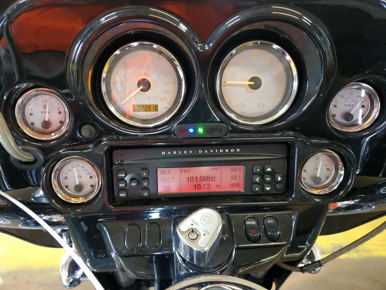 2013 Harley-Davidson Flhx Street Glide VIN: 1HD1KBM14DB634661 Lot: 60024415