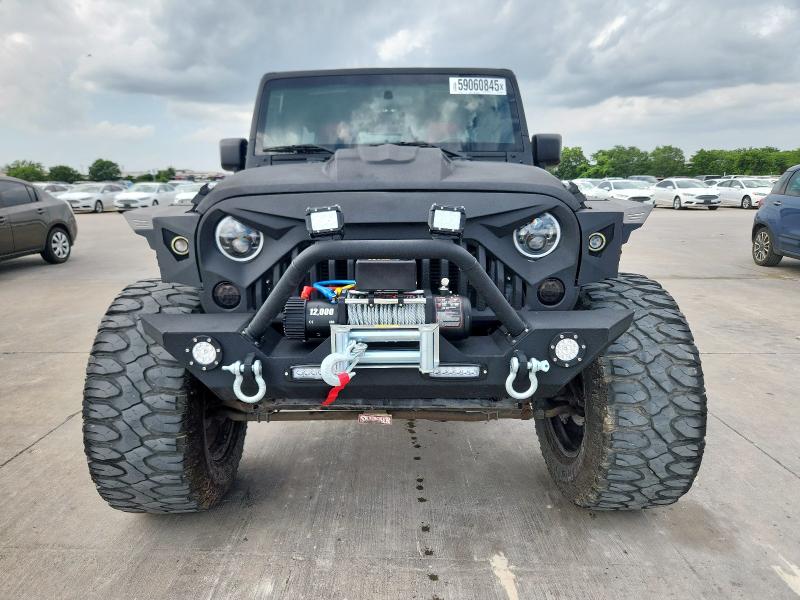 Parquets JEEP WRANGLER 2017 Czarny