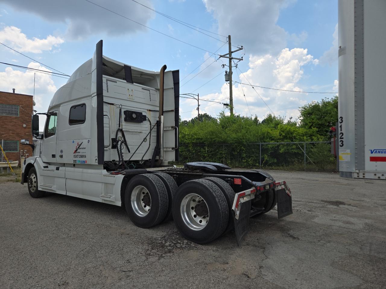 VOLVO VN 2016 VIN 4V4NC9EH0GN937769 фото 3