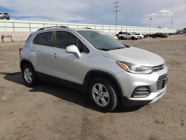  CHEVROLET TRAX 2018 Srebrny