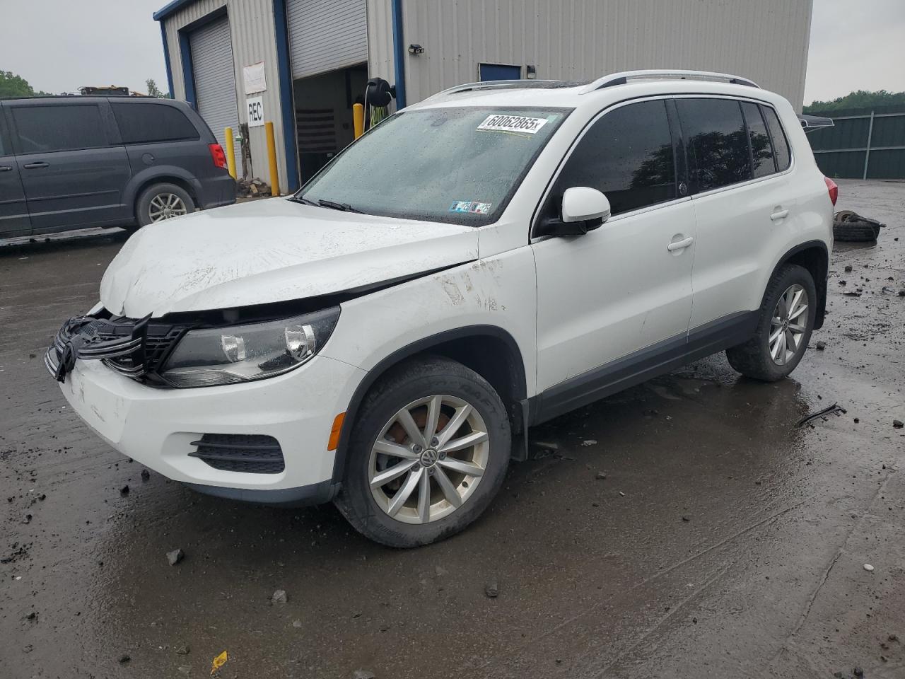 2017 Volkswagen Tiguan Wolfsburg იყიდება Duryea-ში, PA - Front End