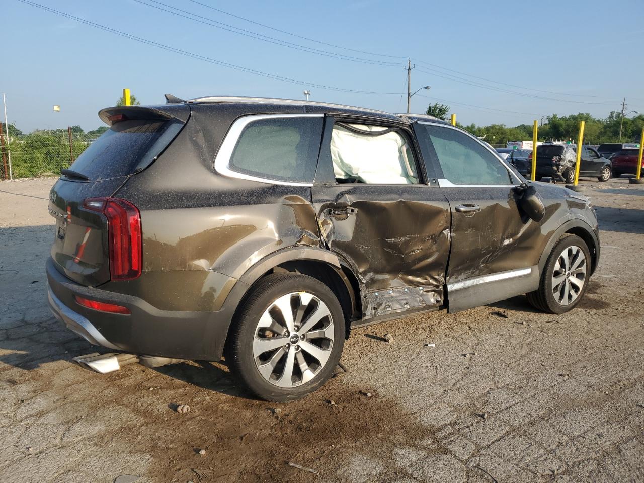 KIA TELLURIDE 2022 VIN 5XYP64HC8NG247187 фото 3