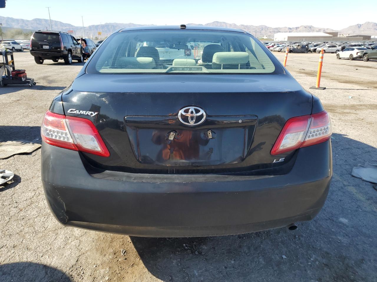 2010 Toyota Camry Base VIN: 4T1BF3EK2AU038967 Lot: 61502635