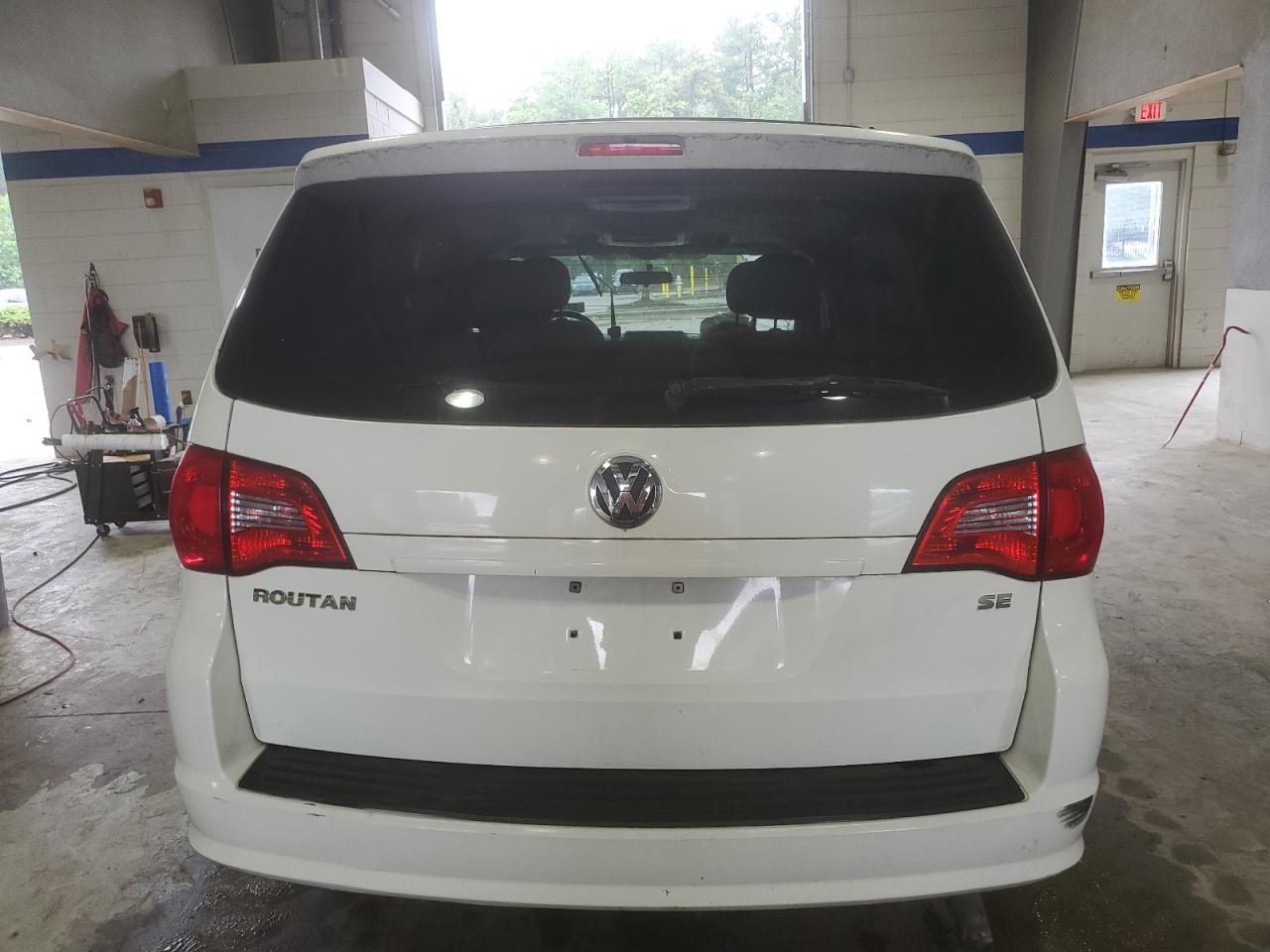 2009 Volkswagen Routan Se VIN: 2V8HW34179R598990 Lot: 61133635