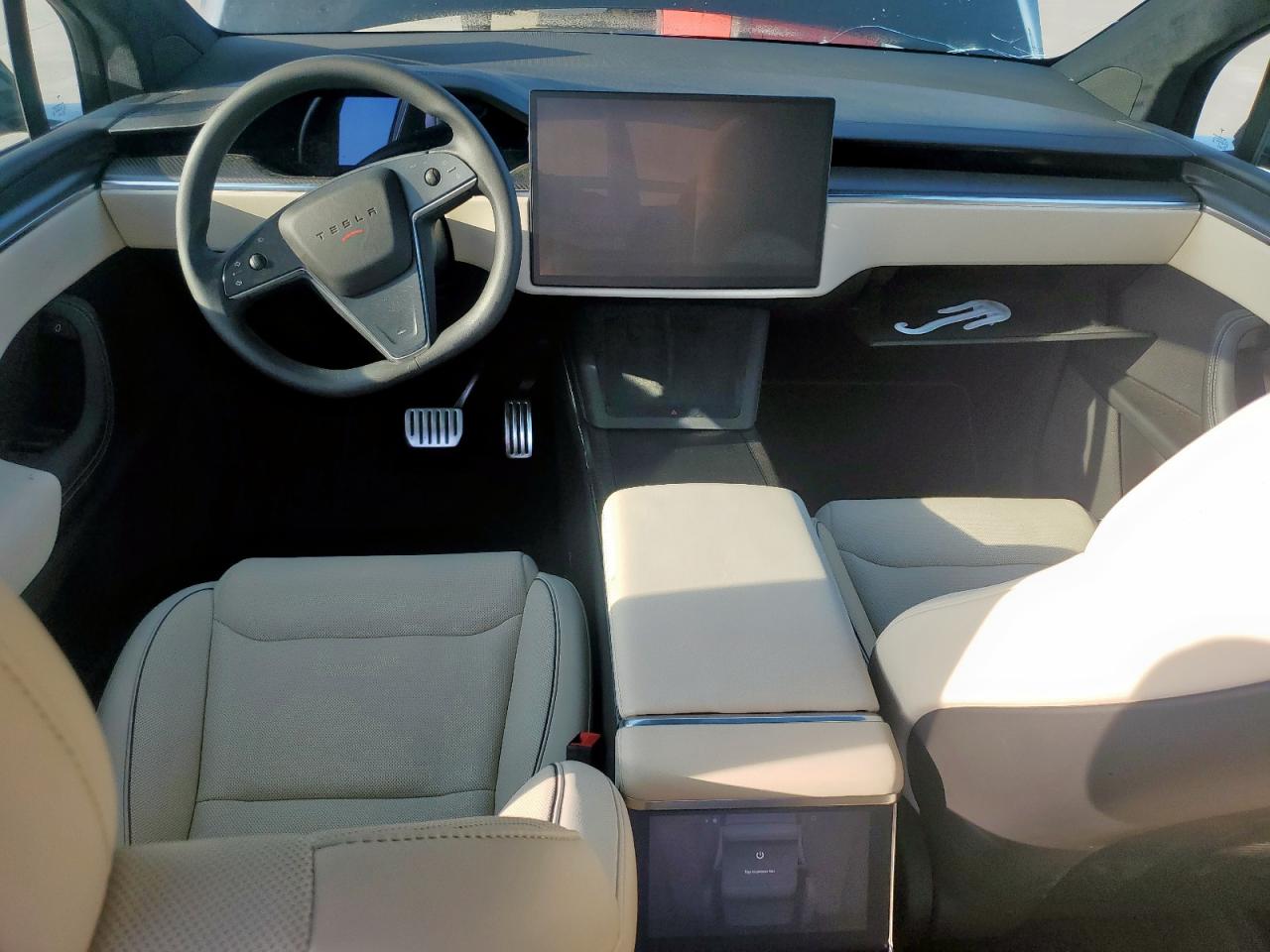 2023 Tesla Model X VIN: 7SAXCBE60PF411282 Lot: 61056975