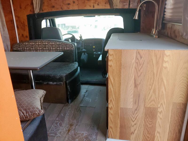 2003 INTERIONAL 4300 EXPEDITOR TRUCK