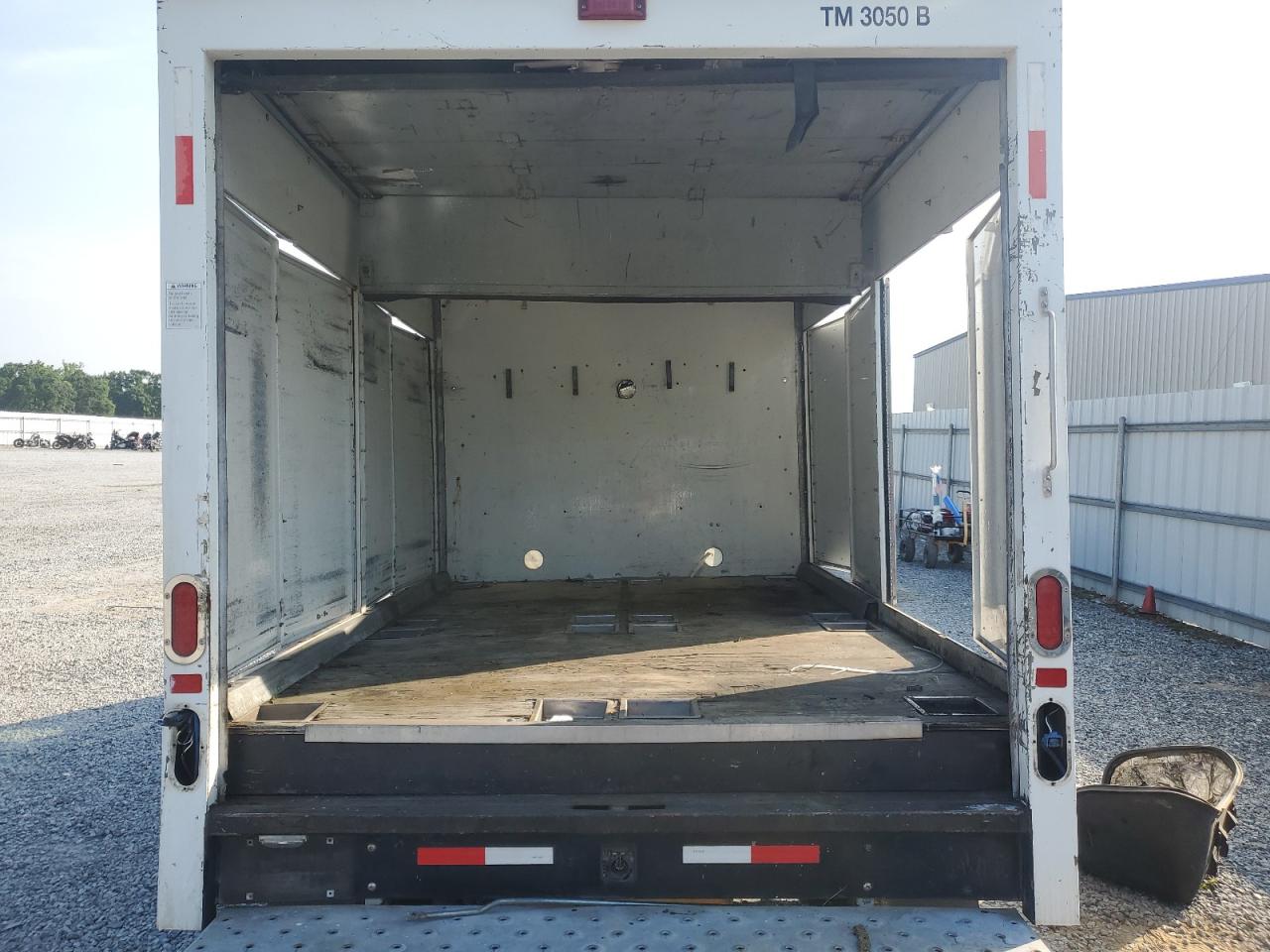 2008 GMC Savana Cutaway G3500 VIN: 1GDGG31C081913735 Lot: 62401585