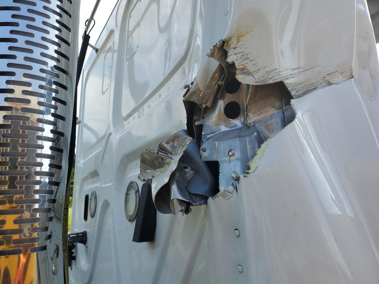 FREIGHTLINER ALL OTHER 2023 VIN 3AKJHTDV8PSUL9490 photo 9