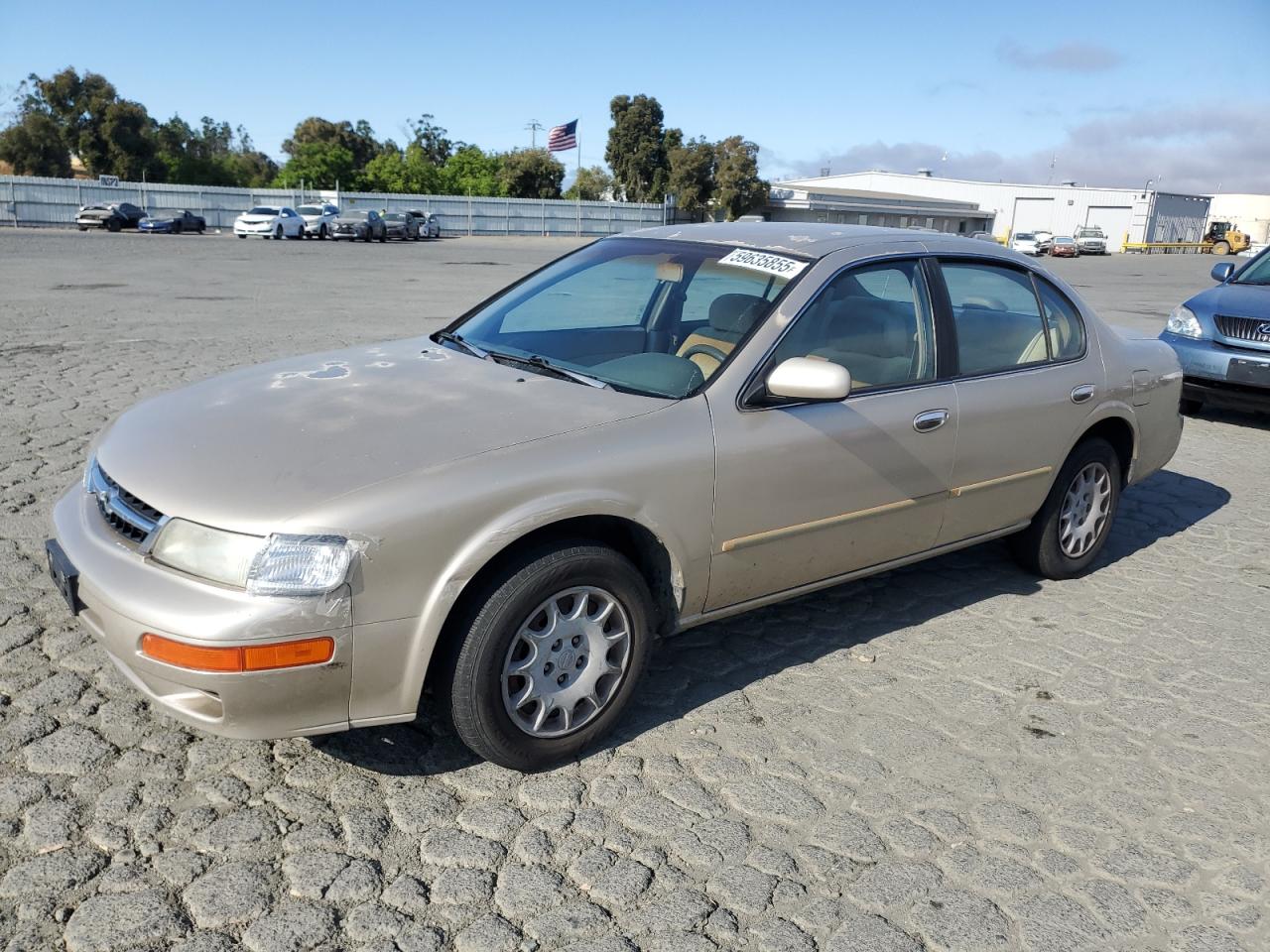 1997 Nissan Maxima Gle na sprzedaż w Martinez, CA - Front End