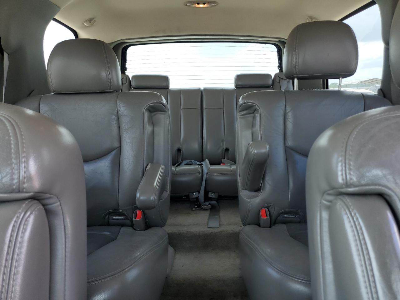 2005 GMC Yukon Denali VIN: 1GKEK63U45J136137 Lot: 62466665