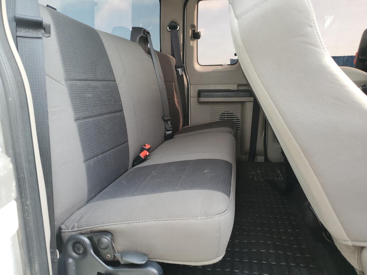 2010 Ford F250 Super Duty VIN: 1FTSX2BR4AEB37751 Lot: 62980735