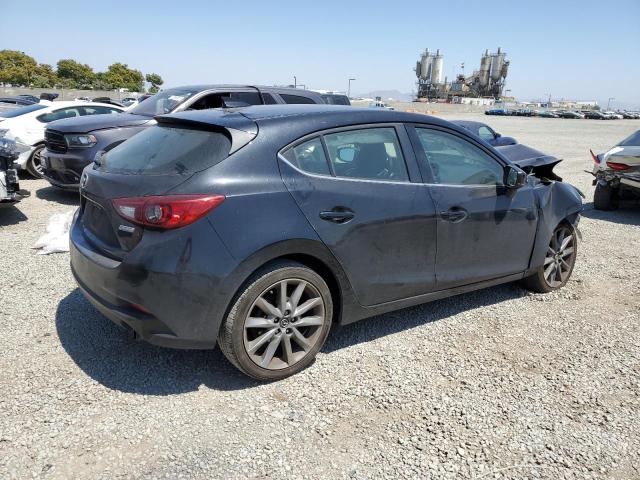  MAZDA 3 2018 Черный