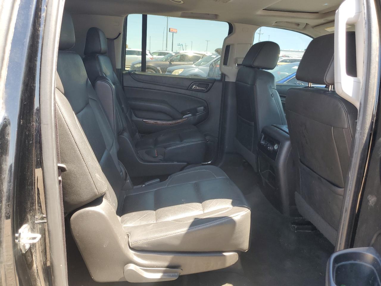 2017 Chevrolet Suburban K1500 Premier VIN: 1GNSKJKC7HR207645 Lot: 62054395