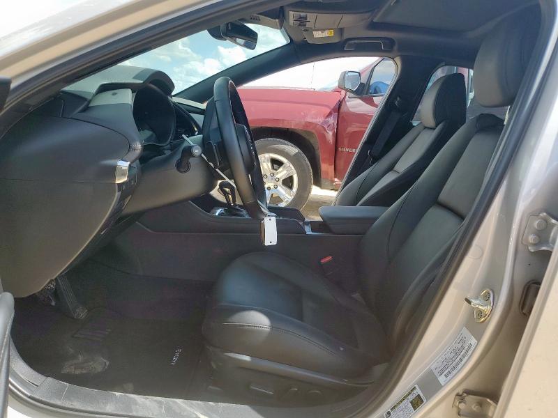  MAZDA 3 2023 tan