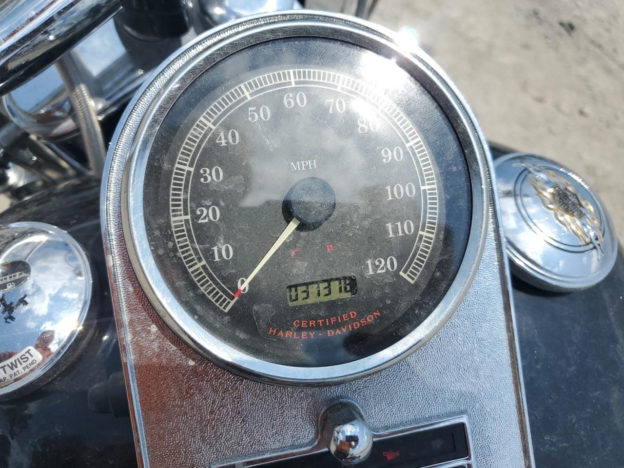 2002 Harley-Davidson Flstci VIN: 1HD1BWB102Y041917 Lot: 62283955