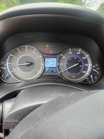 Паркетники INFINITI QX56 2012 Золотой