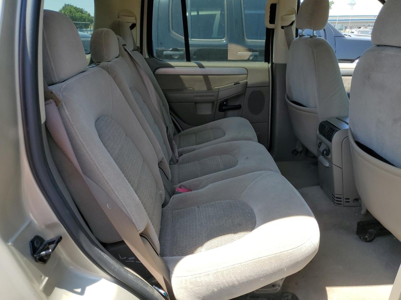 2004 Ford Explorer Xlt VIN: 1FMZU73K14ZA44216 Lot: 61446835
