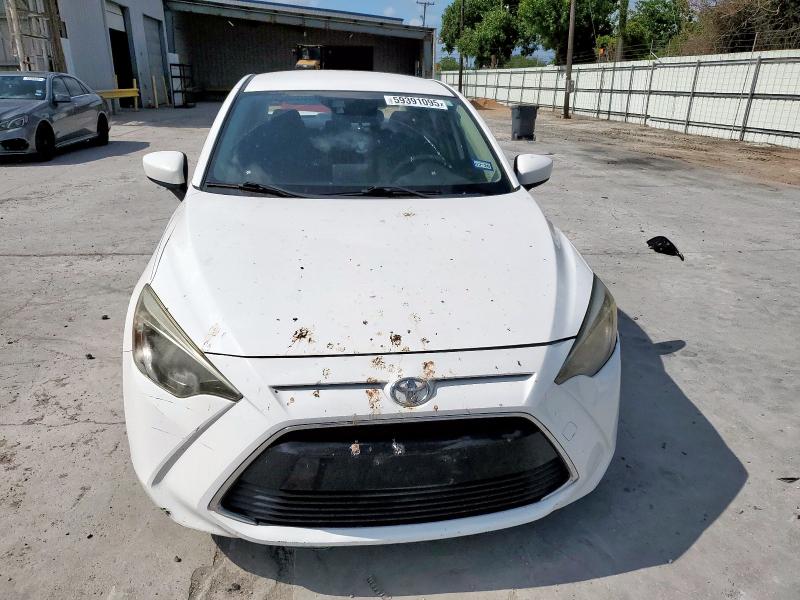  TOYOTA YARIS 2018 Biały