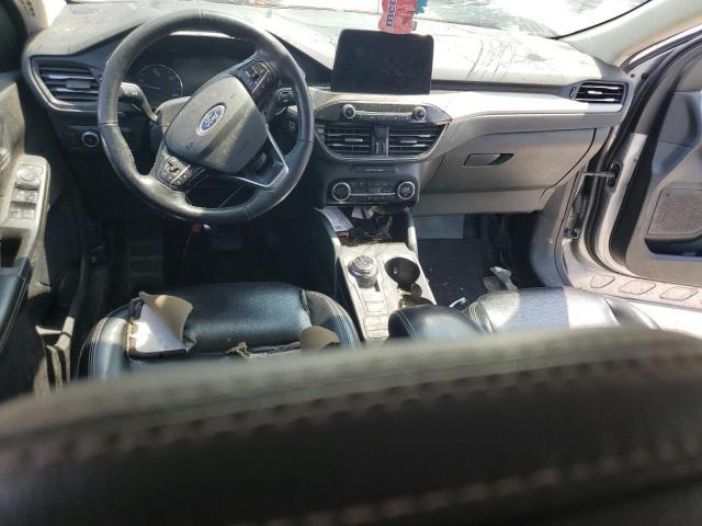  FORD ESCAPE 2021 Srebrny