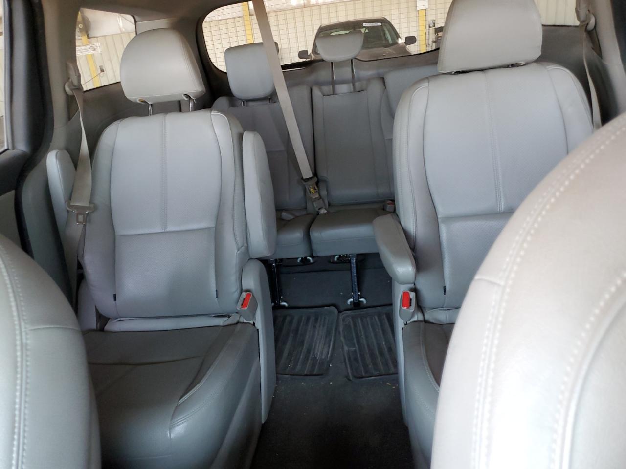 2015 Kia Sedona Lx VIN: KNDMB5C17F6042099 Lot: 63083485