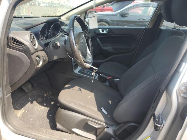  FORD FIESTA 2015 Серебристый
