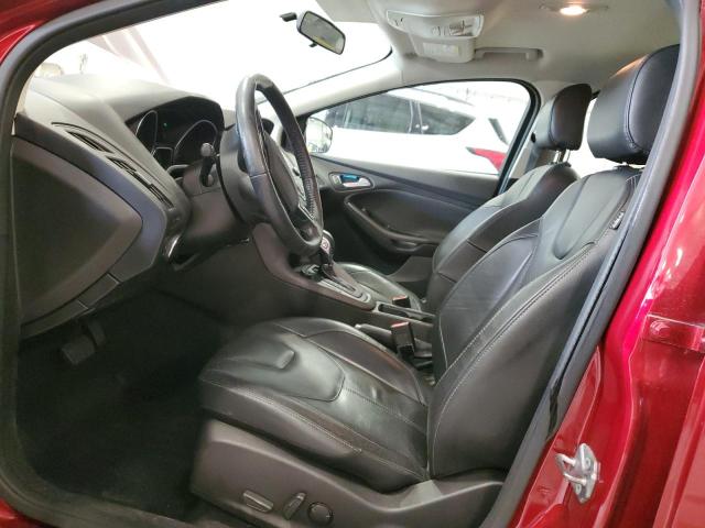 Hatchbacks FORD FOCUS 2015 Red