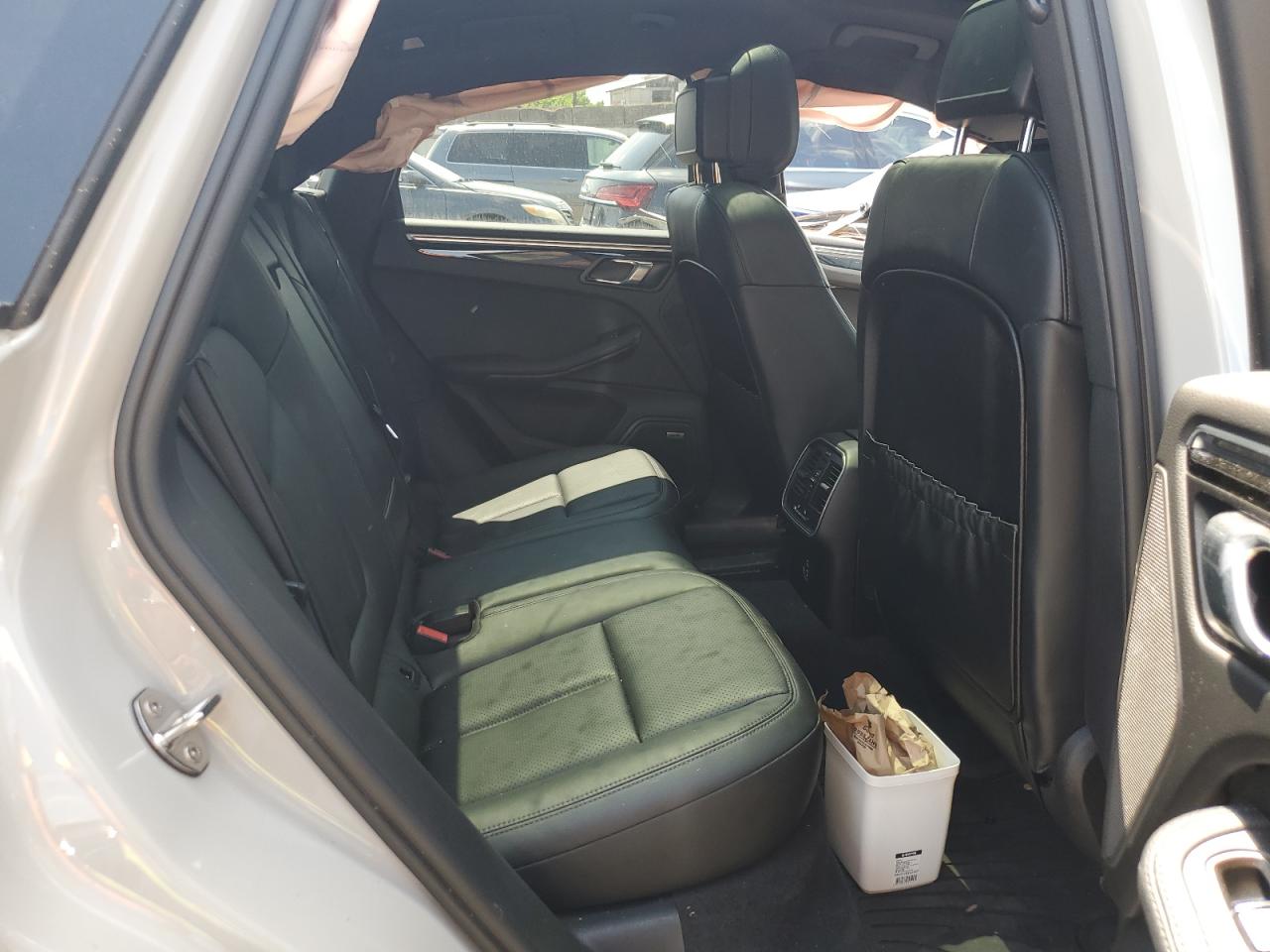 2024 Porsche Macan Base VIN: WP1AA2A55RLB07403 Lot: 62401895