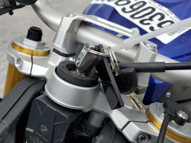  BMW S 2020 Синий