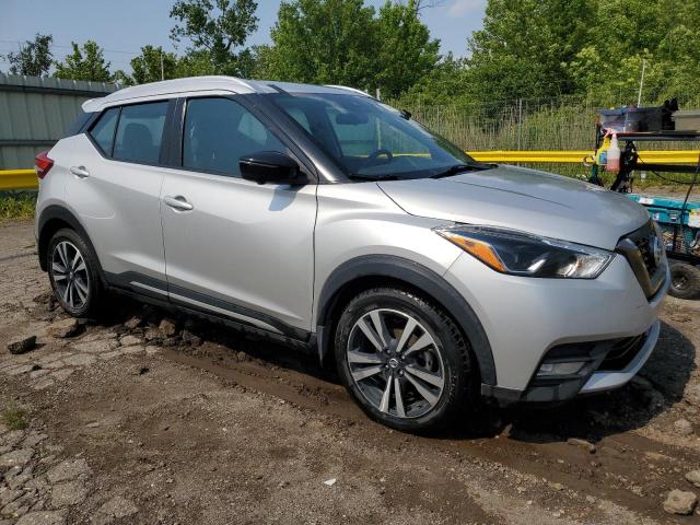  NISSAN KICKS 2020 Srebrny