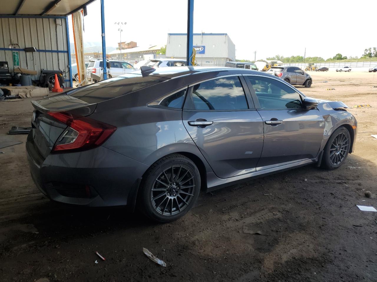 2HGFC1F3XGH649501 HONDA CIVIC 2016