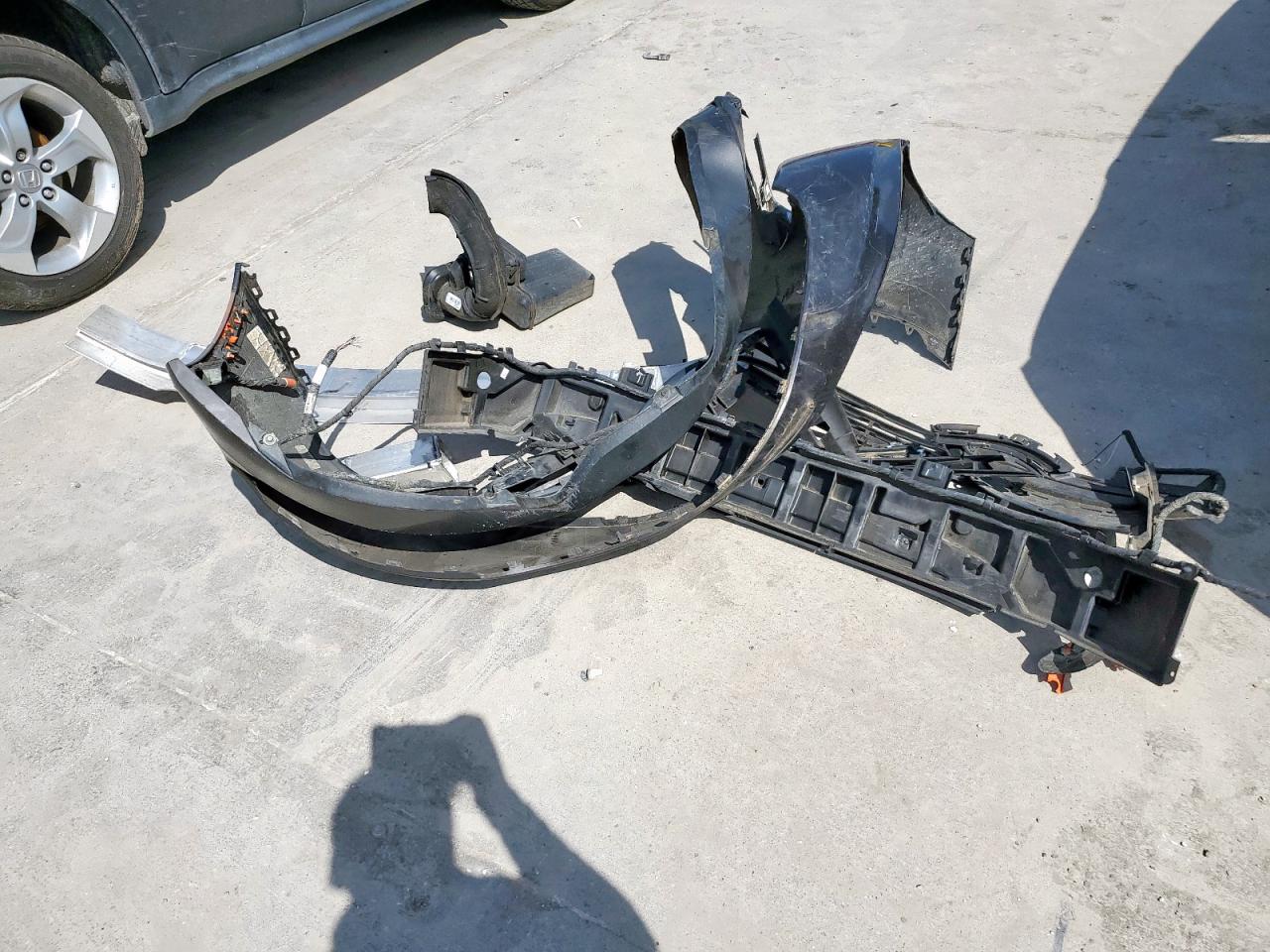 2015 Chrysler 200 Limited VIN: 1C3CCCAB5FN748037 Lot: 61816445