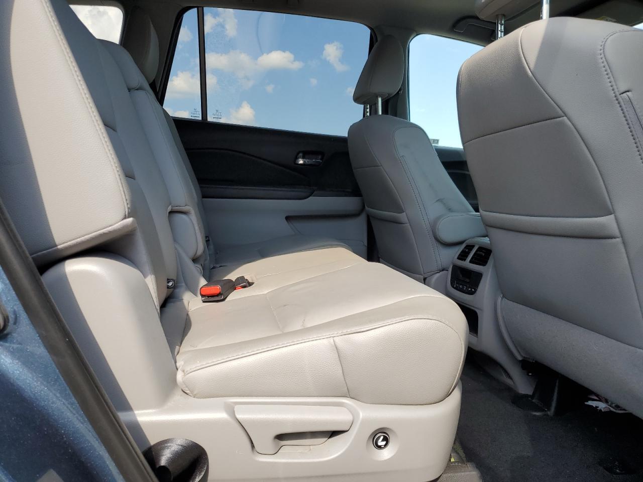 2018 Honda Pilot Exl VIN: 5FNYF5H59JB018711 Lot: 61258855