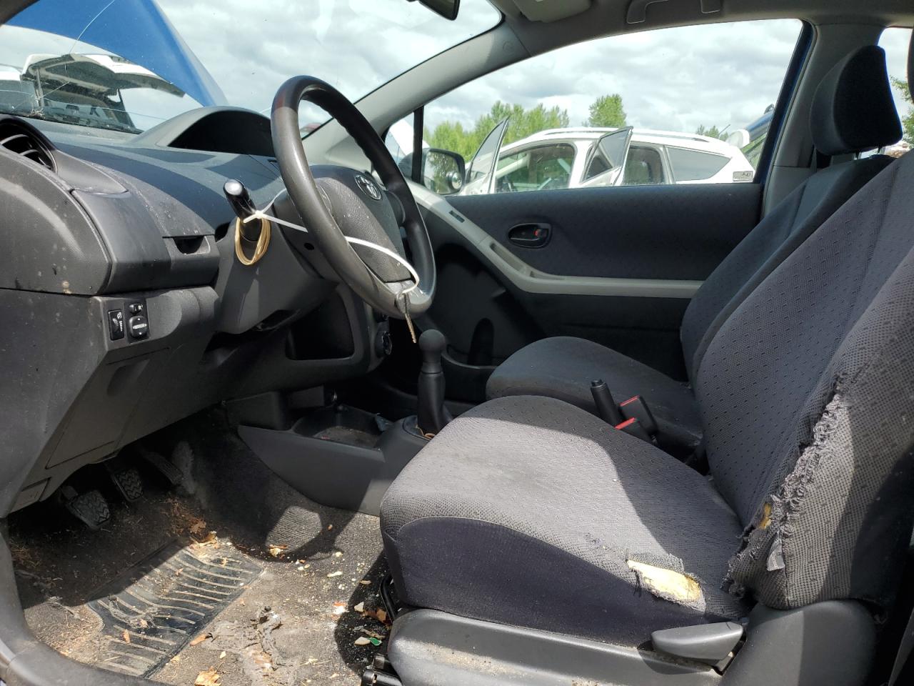 2009 Toyota Yaris VIN: JTDJT903X95244555 Lot: 62762065