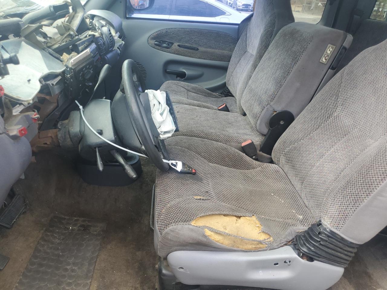 1998 Dodge Ram 1500 VIN: 3B7HF13YXWG221280 Lot: 62309615