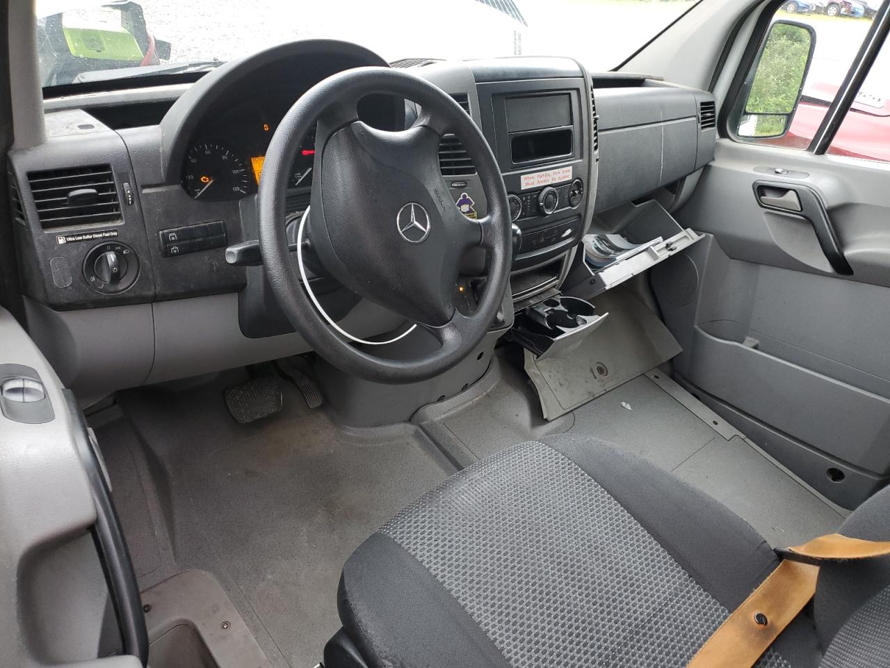 MERCEDES-BENZ SPRINTER 2011 VIN WD3PE8CB5B5587002 zdjęcie 8