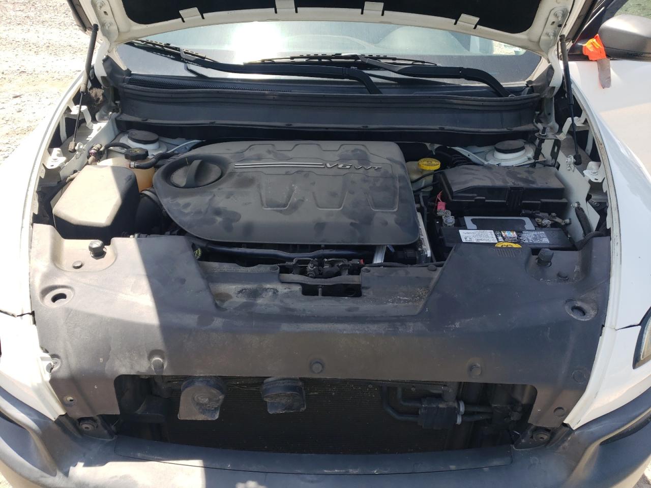 2016 Jeep Cherokee - Image 12