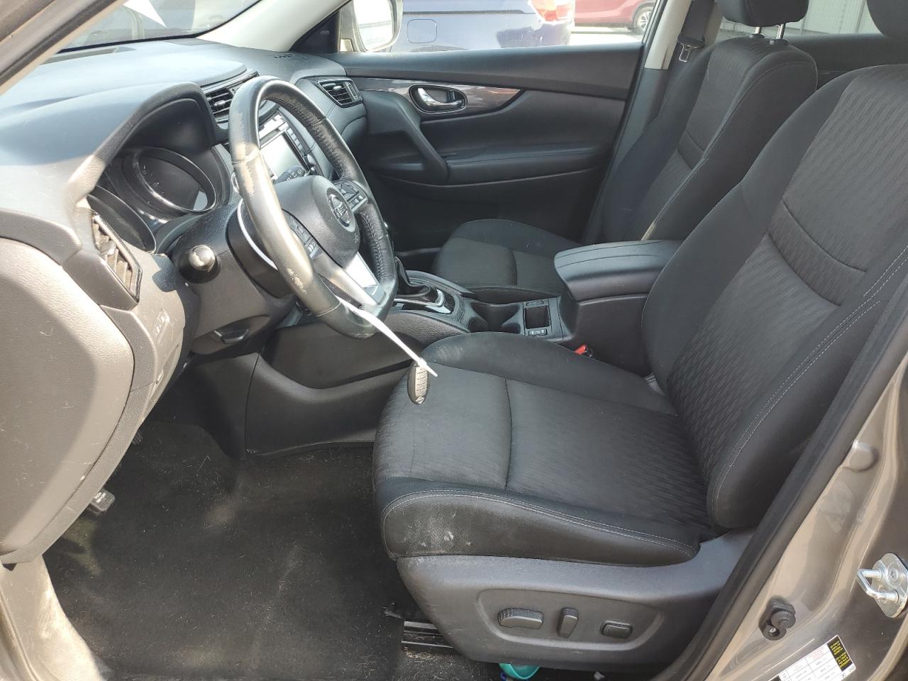 KNMAT2MV1JP551625 NISSAN ROGUE 2018