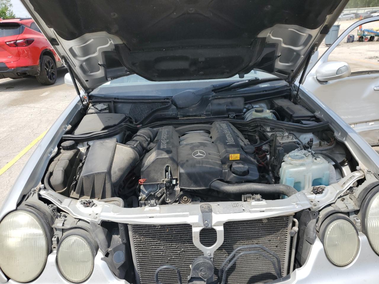 2000 Mercedes-Benz E 320 VIN: WDBJF65J4YB045304 Lot: 59443875