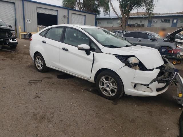 Sedans FORD FIESTA 2015 White