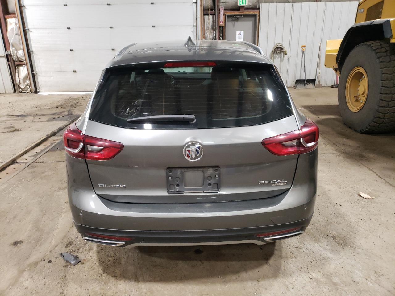2018 Buick Regal Tourx Essence VIN: W04GV8SX5J1098506 Lot: 60330675