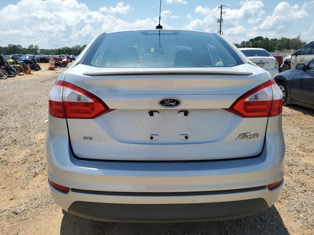 Sedans FORD FIESTA 2015 Silver