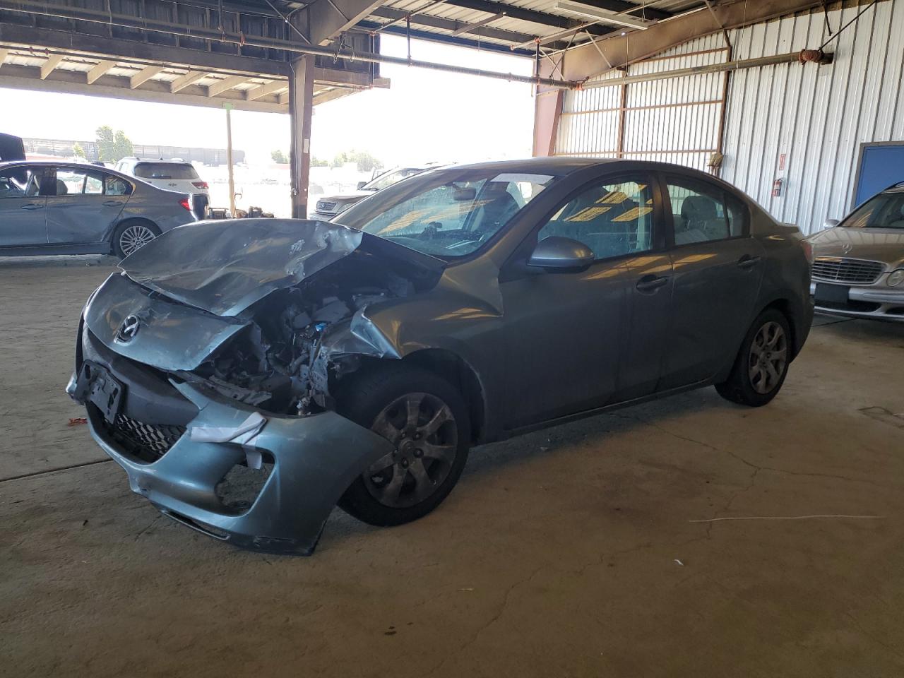 2013 Mazda 3 I продається в American Canyon, CA - Front End