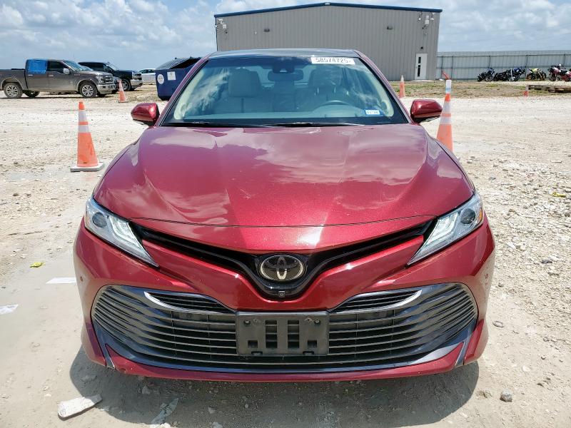  TOYOTA CAMRY 2018 Красный