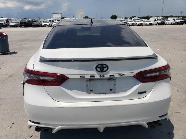  TOYOTA CAMRY 2021 White