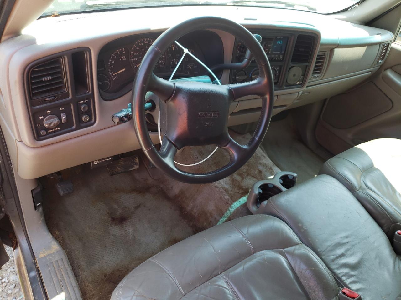 2002 GMC New Sierra C1500 VIN: 2GTEC19T221302235 Lot: 61907395