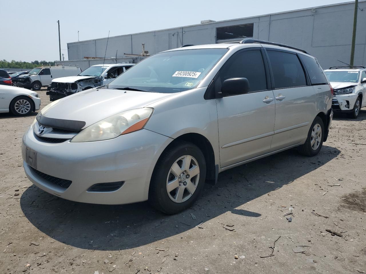 Fredericksburg, VA에서 판매 중인 2008 Toyota Sienna Ce - Rear End