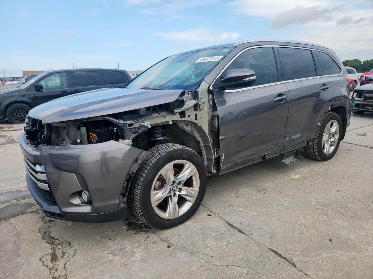 2018 Toyota Highlander Limited for Sale in Grand Prairie, TX - Front End